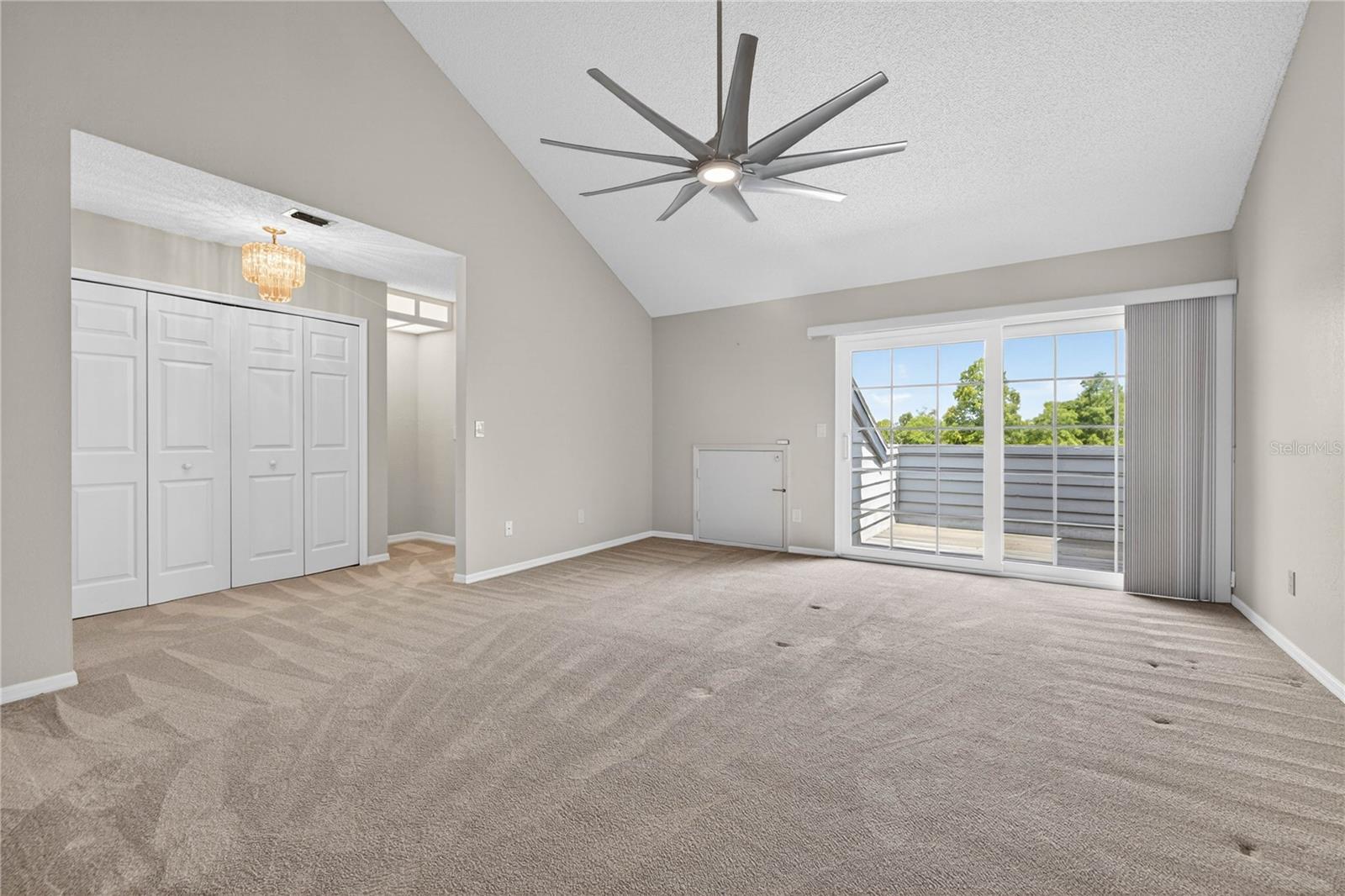 LINKS THE CONDO - Residential
