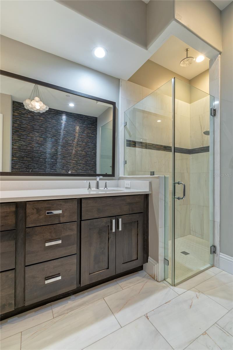 BROWNSTONES/THORNTON PARK - Residential Lease