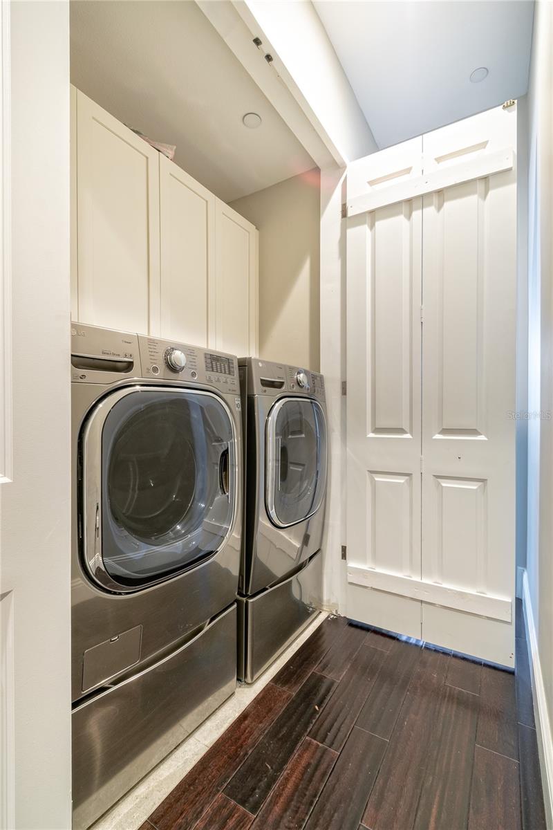 BROWNSTONES/THORNTON PARK - Residential Lease