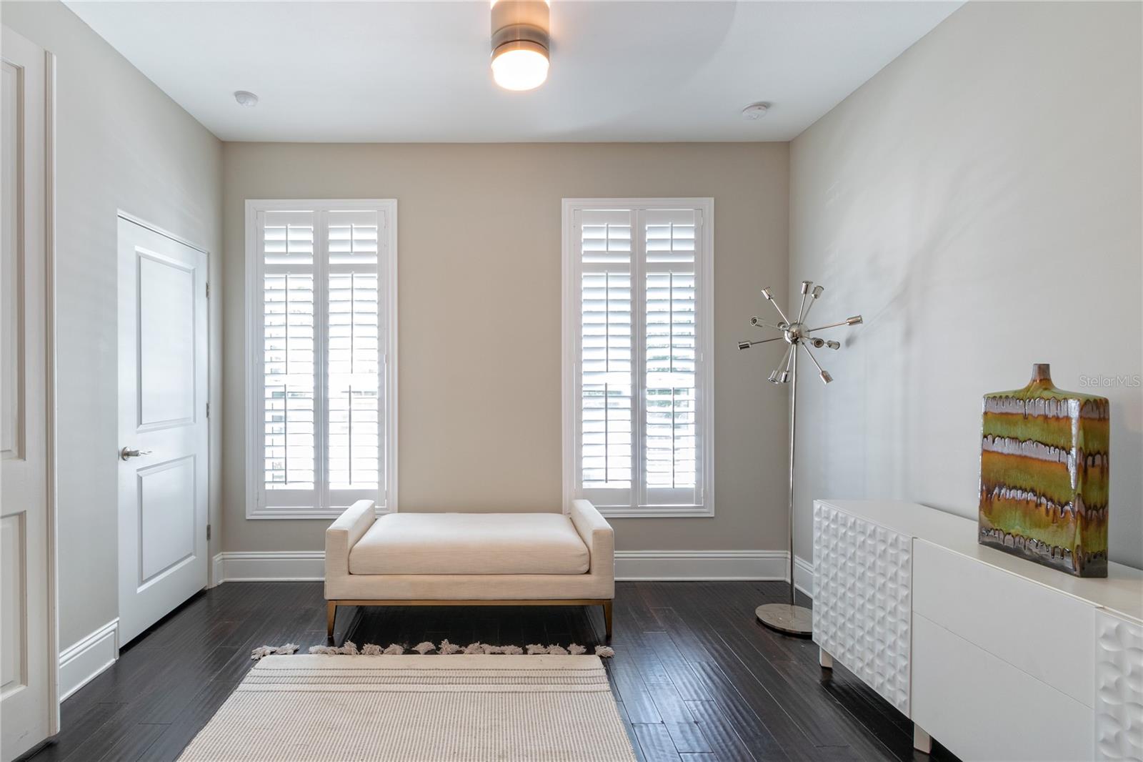 BROWNSTONES/THORNTON PARK - Residential Lease
