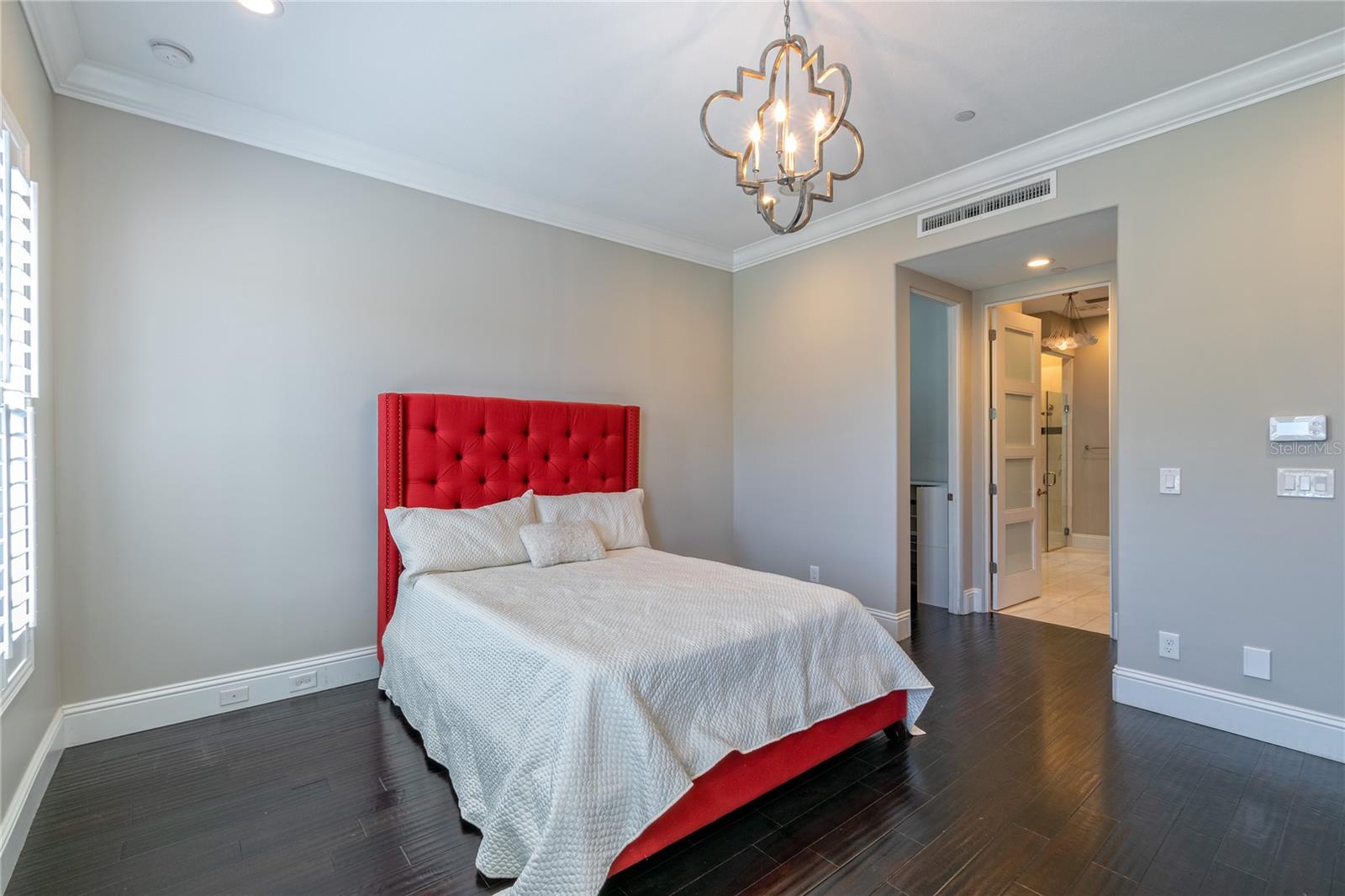 BROWNSTONES/THORNTON PARK - Residential Lease