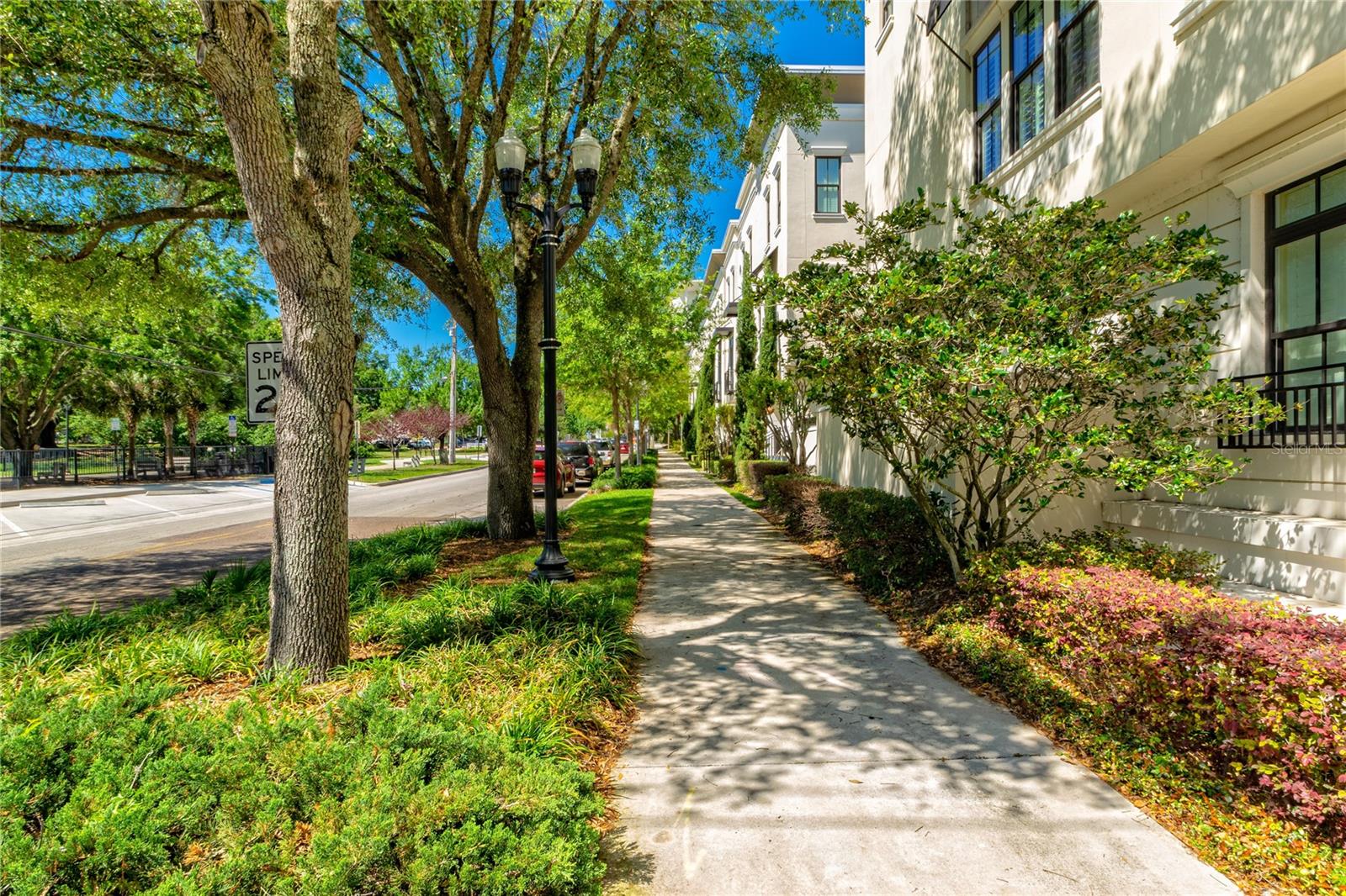 BROWNSTONES/THORNTON PARK - Residential Lease