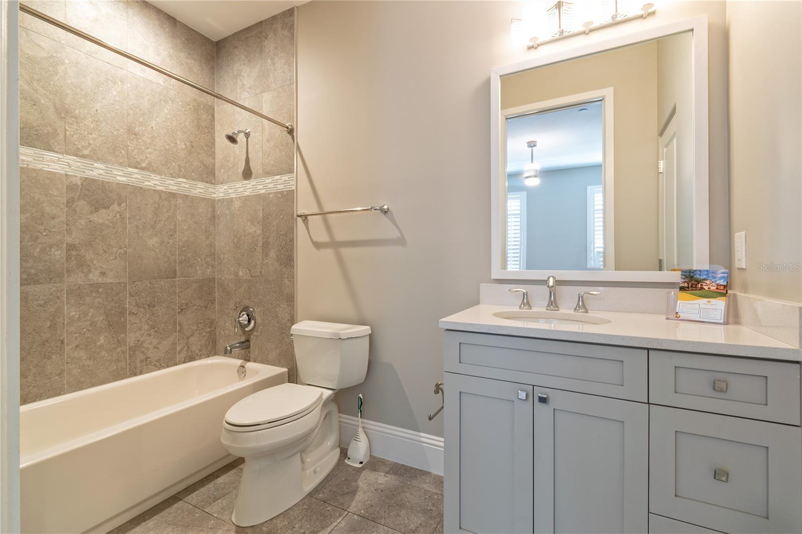 BROWNSTONES/THORNTON PARK - Residential Lease