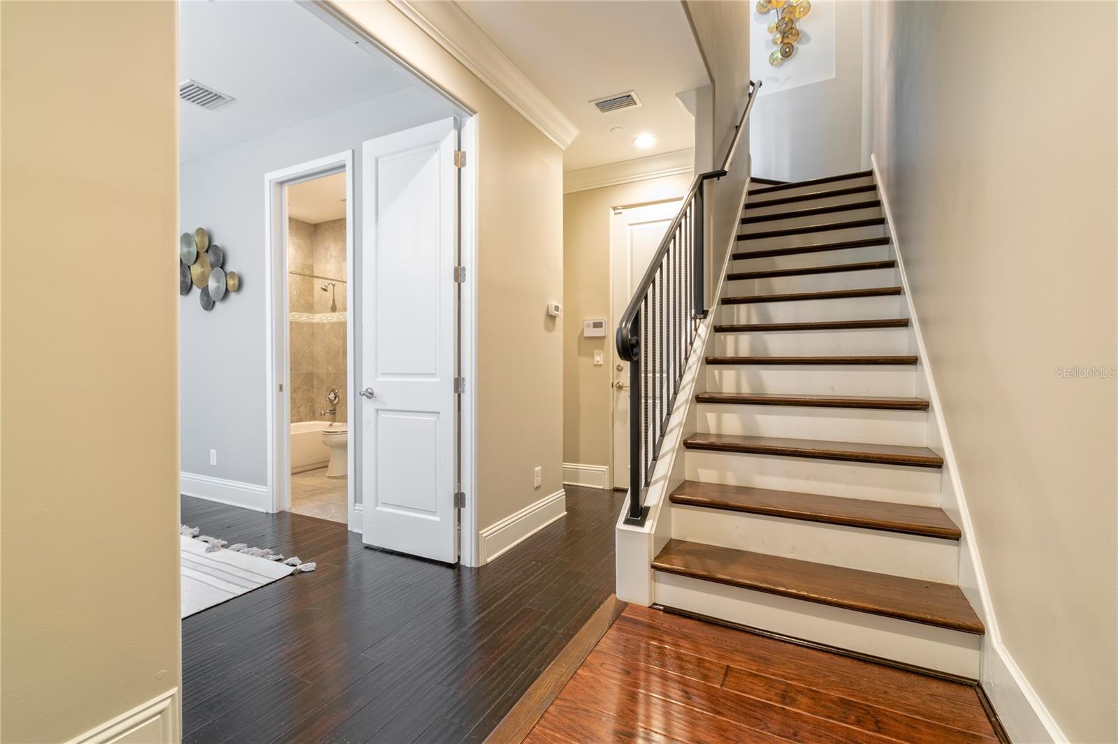 BROWNSTONES/THORNTON PARK - Residential Lease