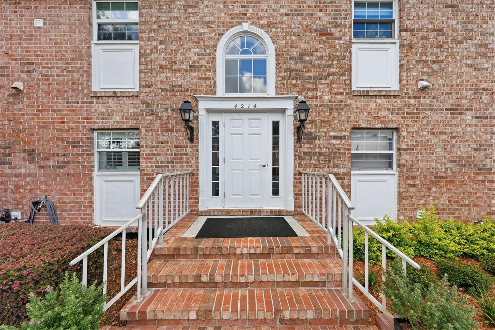 PLANTATION APTS ORLANDO - Residential