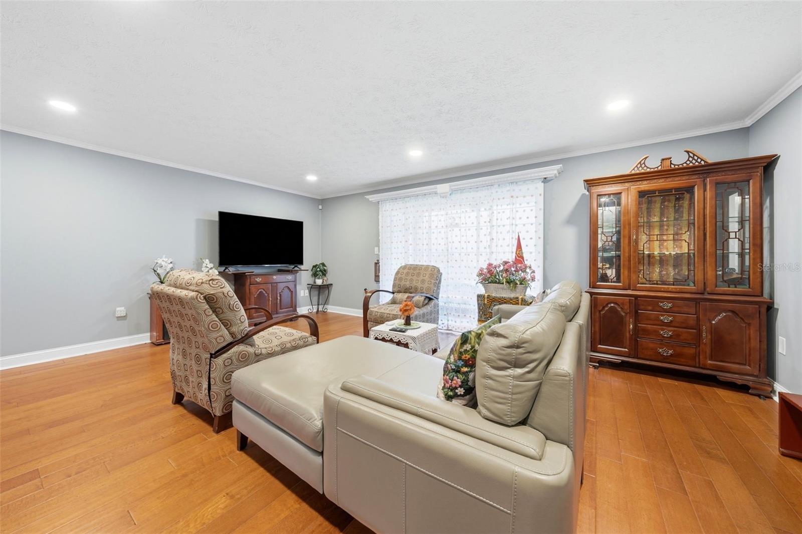PLANTATION APTS ORLANDO - Residential