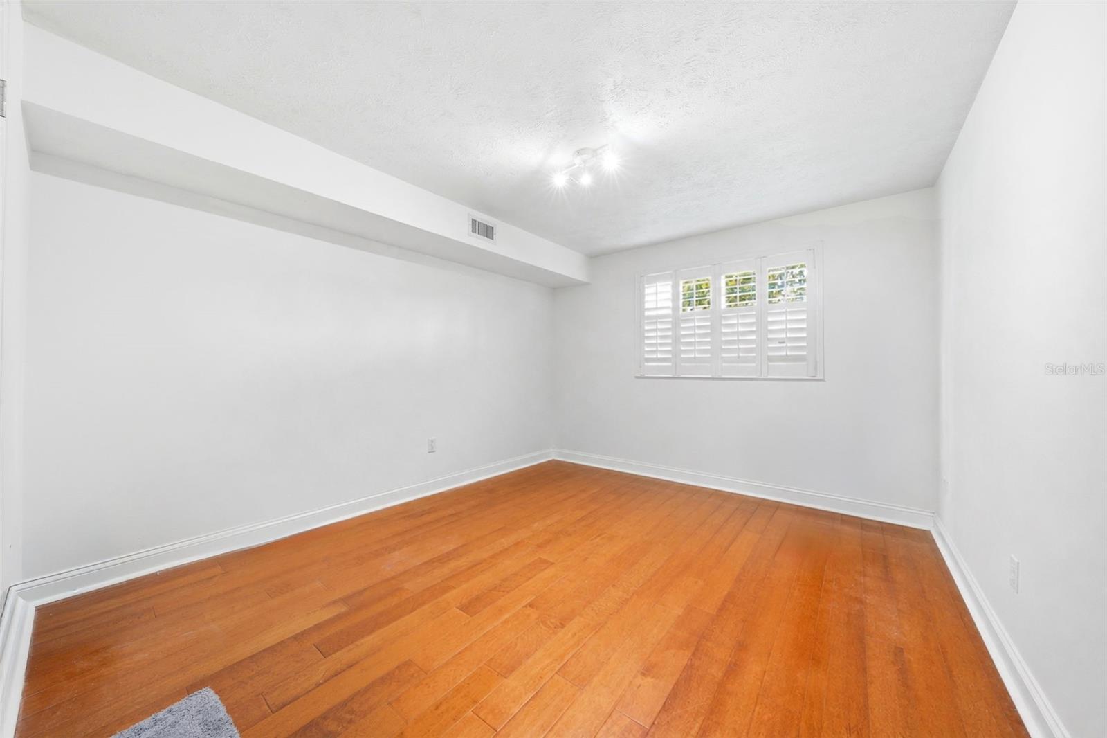 PLANTATION APTS ORLANDO - Residential