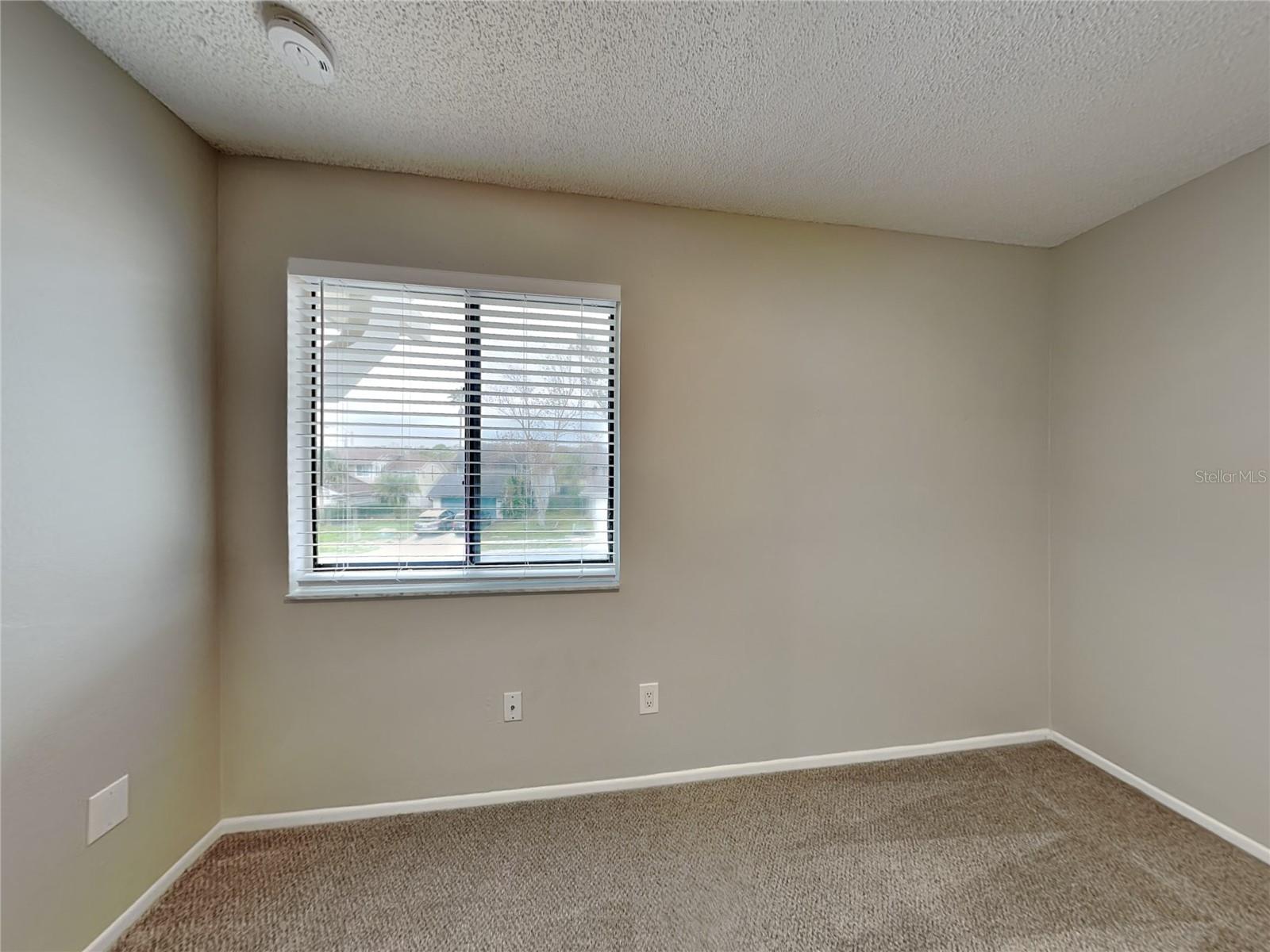 LAKEWOOD AT THE CROSSINGS UNIT 2 - Residential Lease