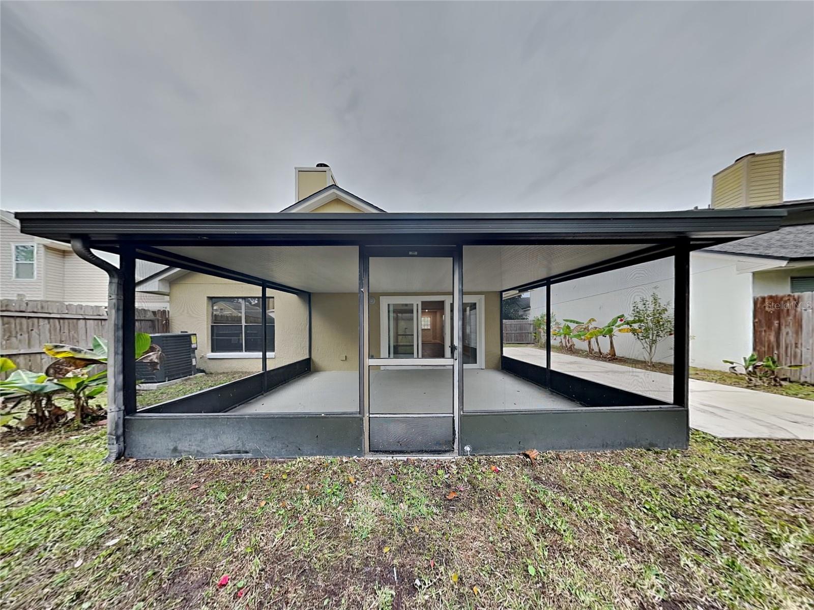 LAKEWOOD AT THE CROSSINGS UNIT 2 - Residential Lease