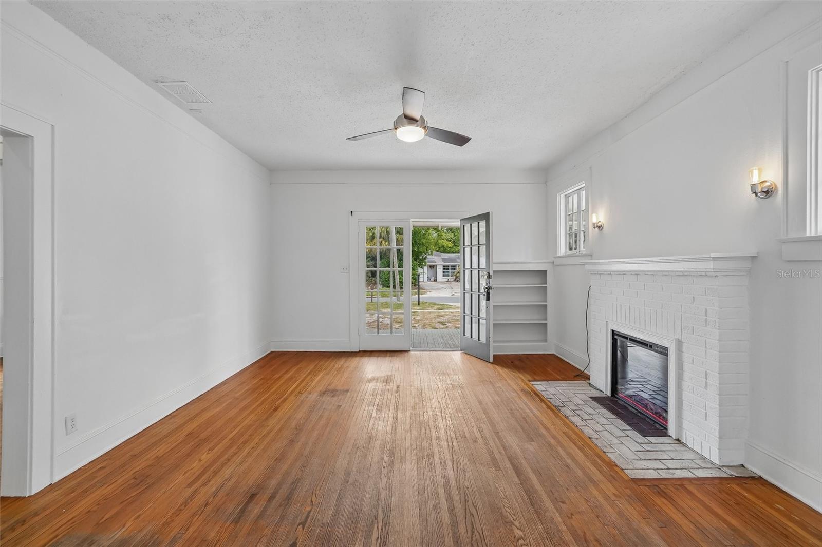 SHORE ACRES - Residential