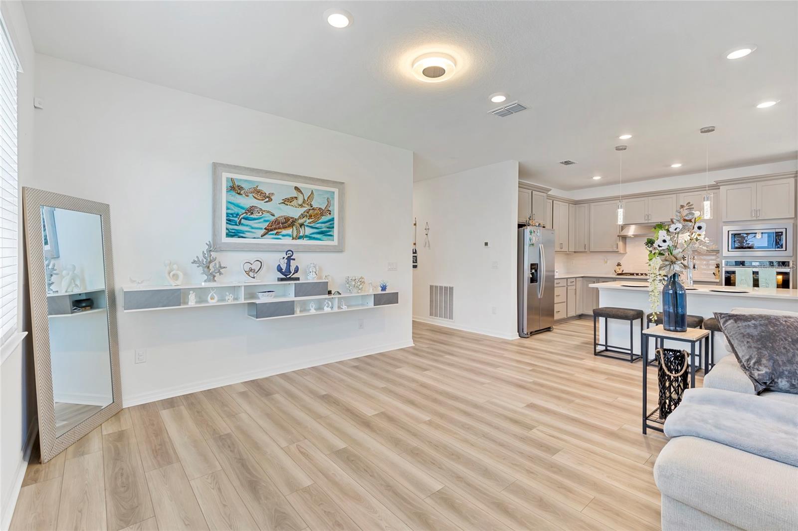 BREAKWATER - Residential