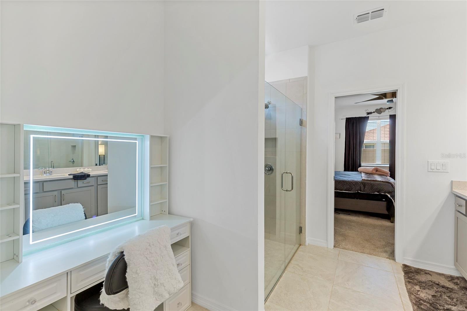 BREAKWATER - Residential