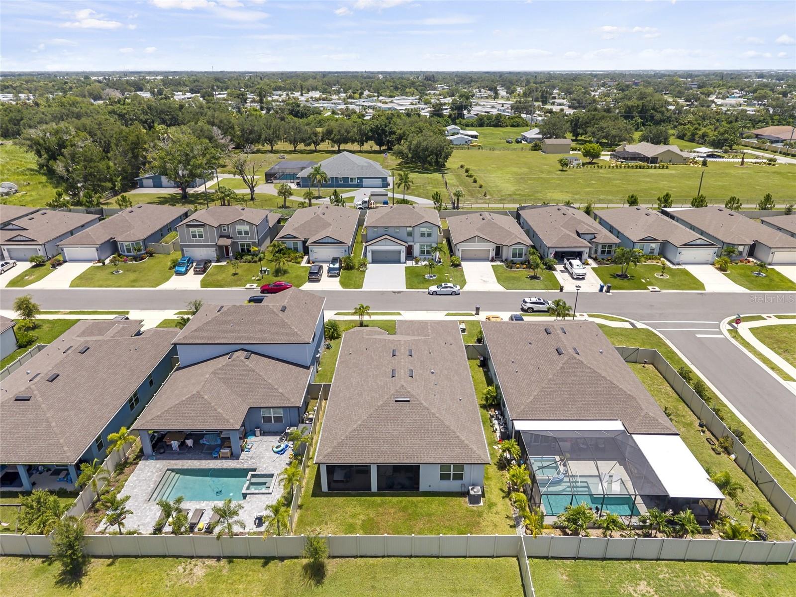 BREAKWATER - Residential