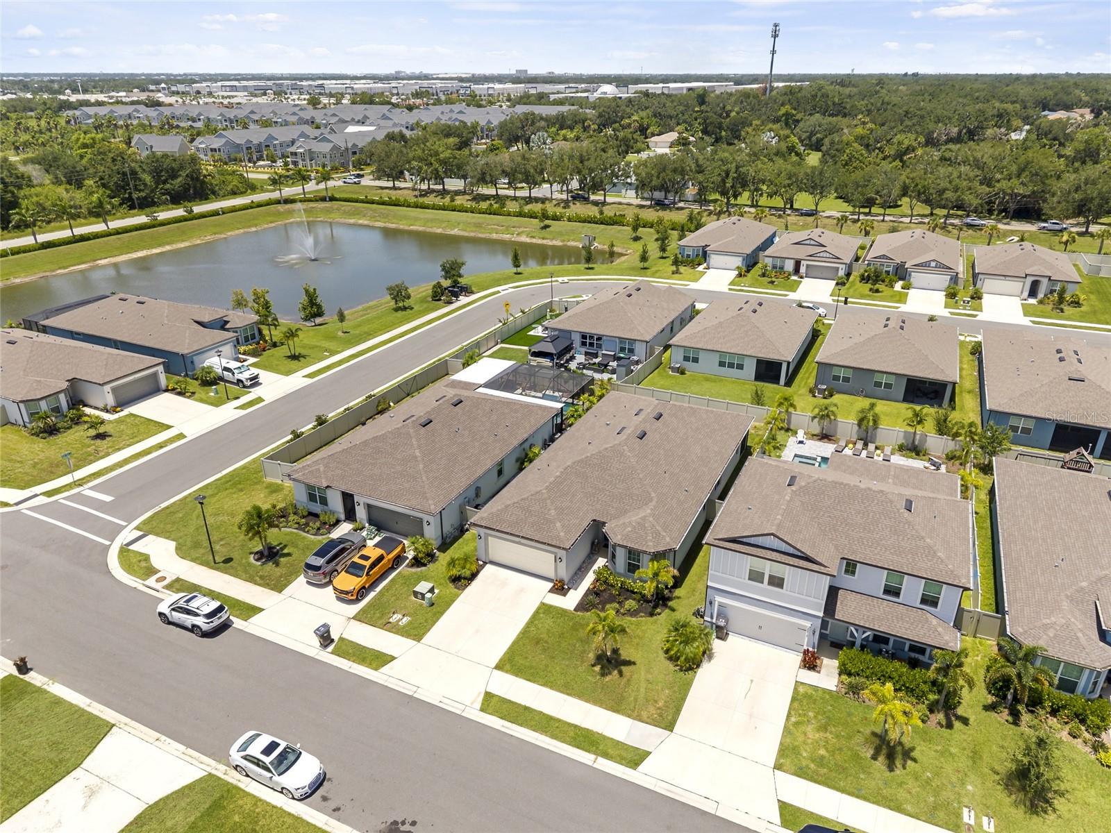 BREAKWATER - Residential