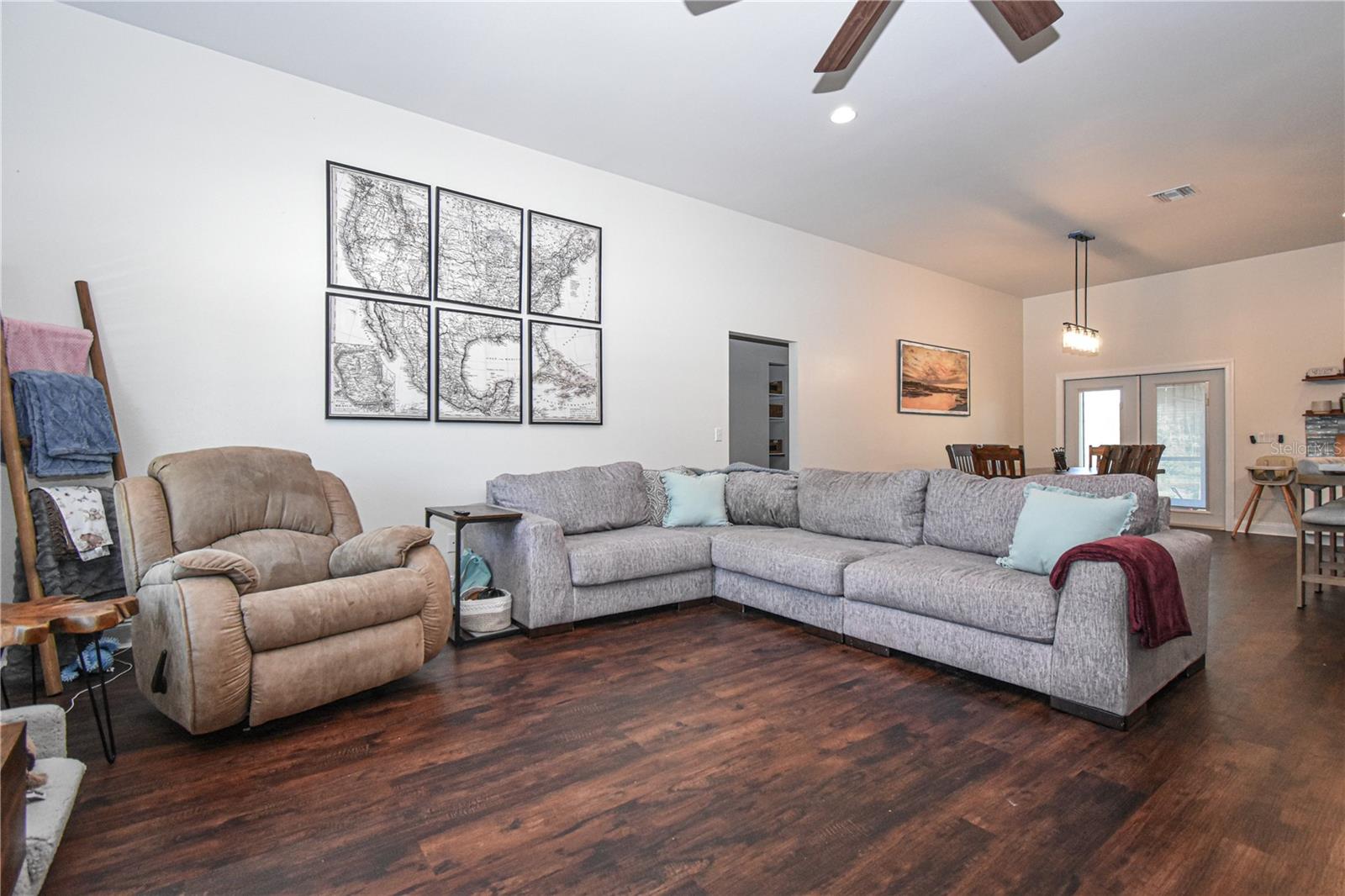 CEDAR KEY HEIGHTS SEC B - Residential