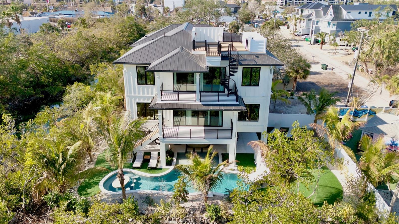 SABAL PALMS - Residential