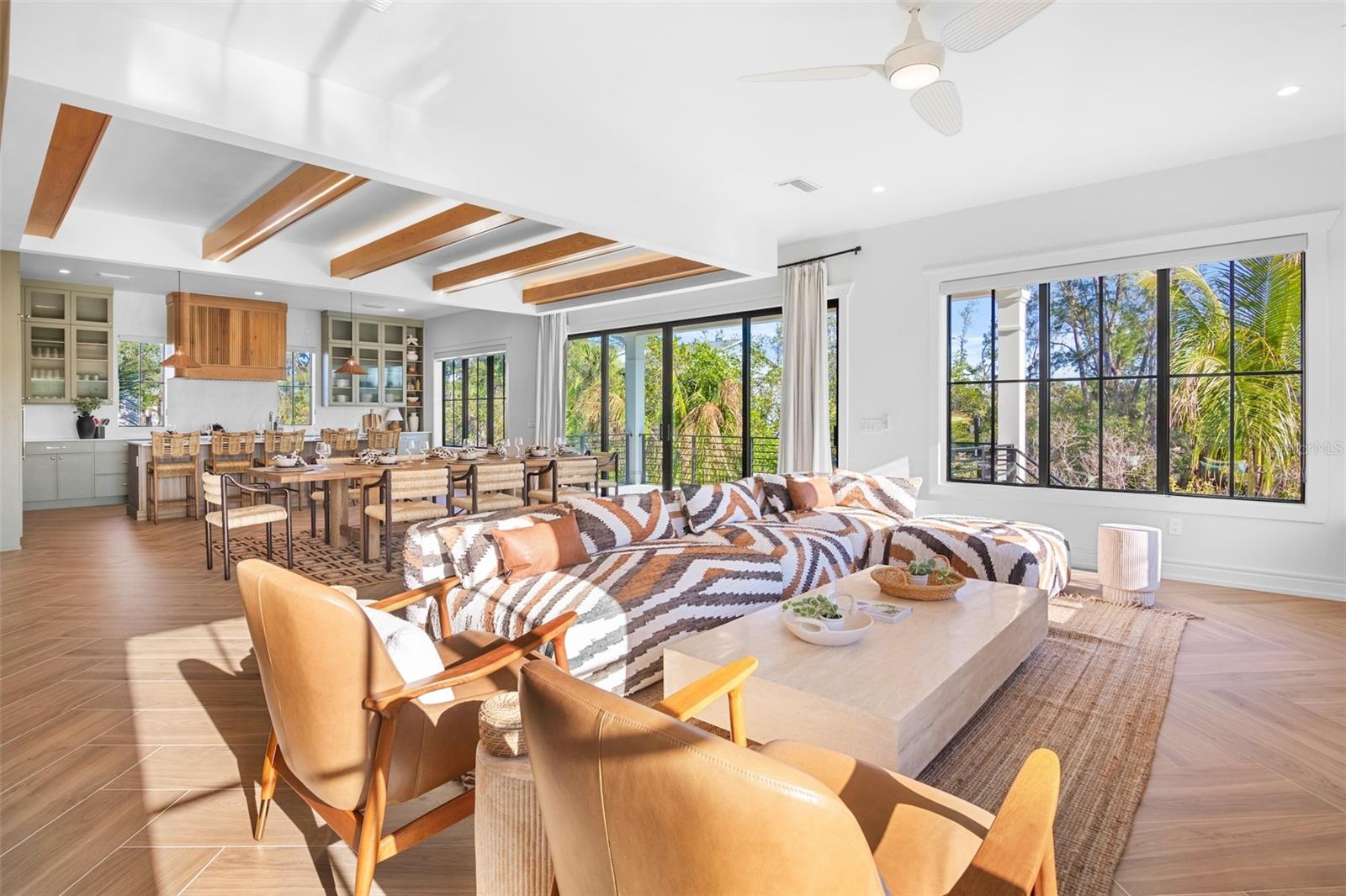 SABAL PALMS - Residential