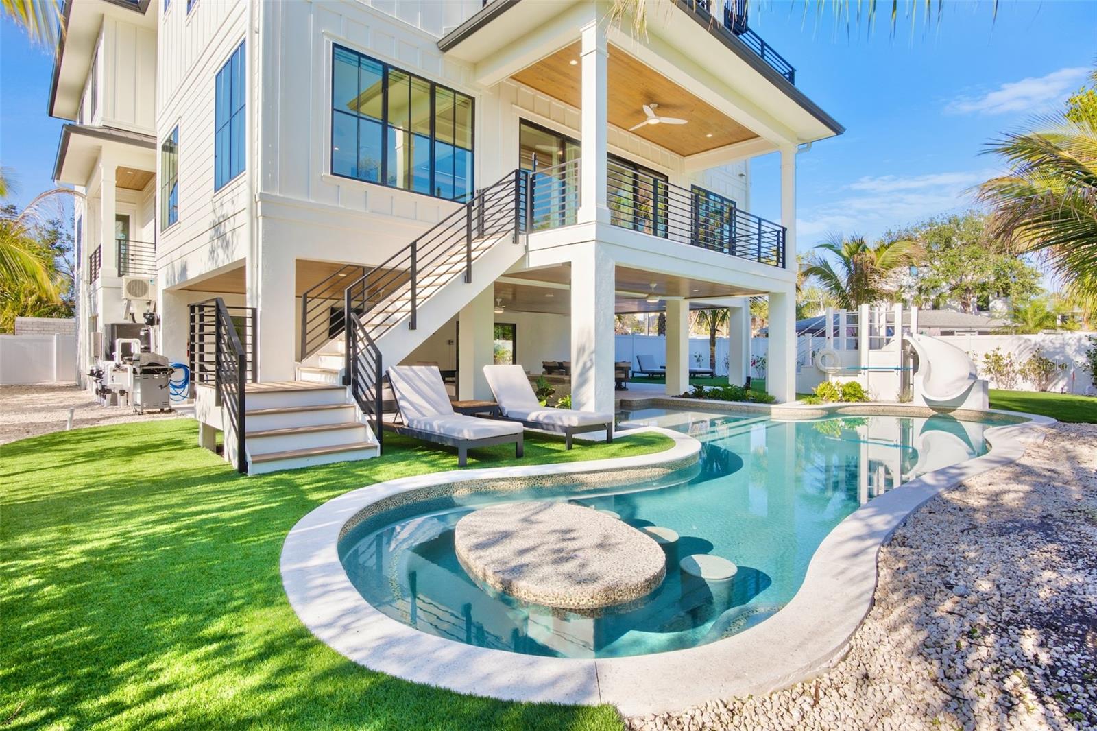 SABAL PALMS - Residential