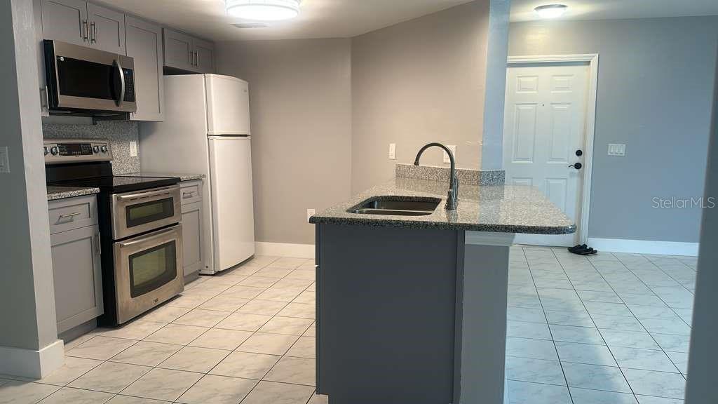 CAPE CORAL COVE CONDO - Residential Lease