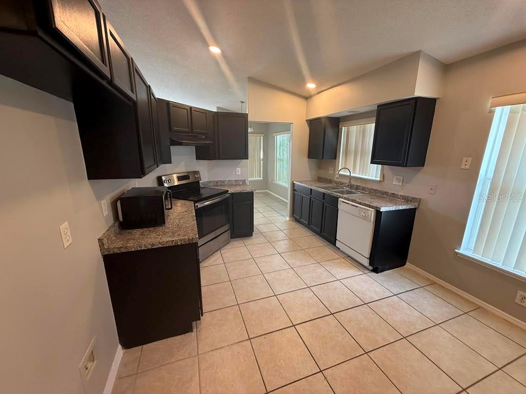 PEBBLE CREEK PH 1 - Residential Lease