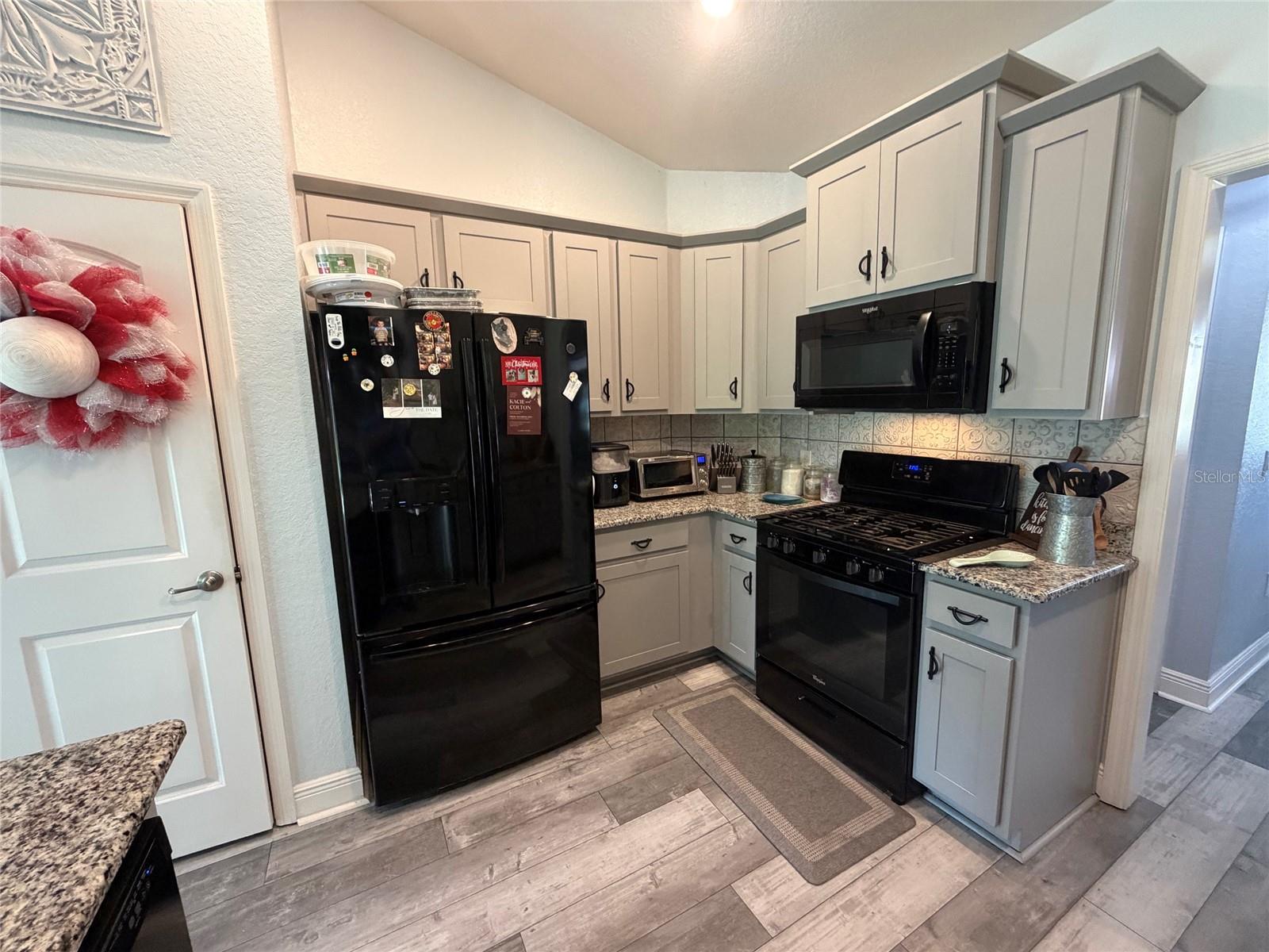 EAGLE CREST - Residential