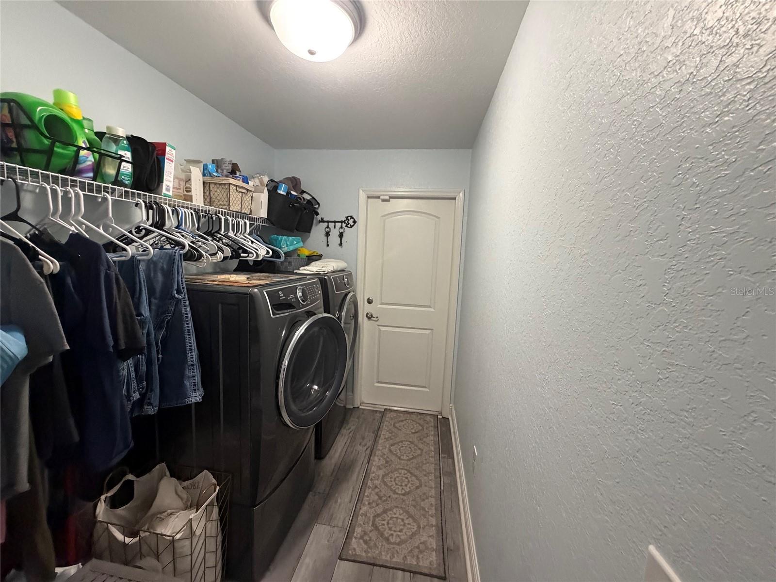 EAGLE CREST - Residential