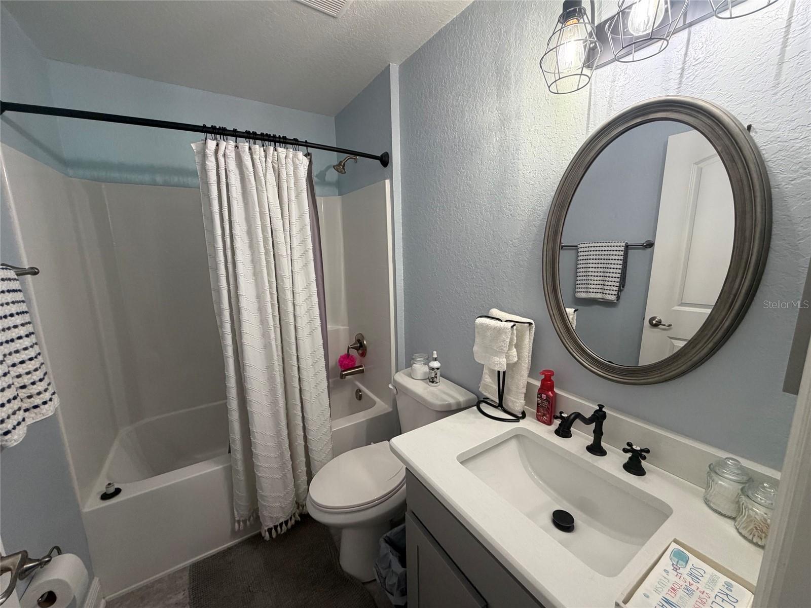 EAGLE CREST - Residential
