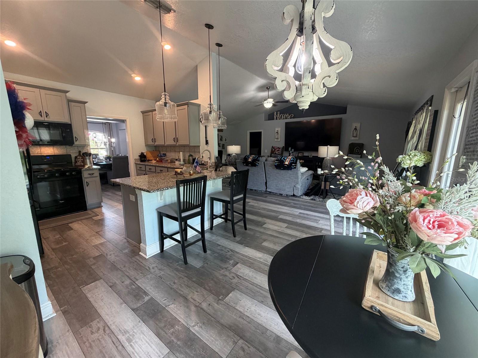 EAGLE CREST - Residential
