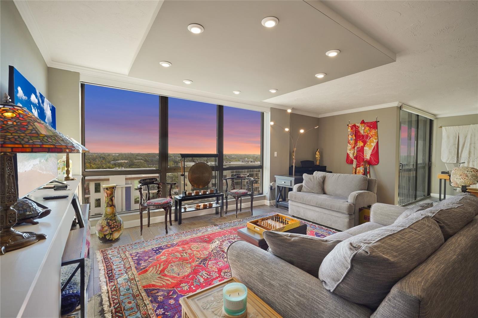 ESSEX HOUSE - Residential