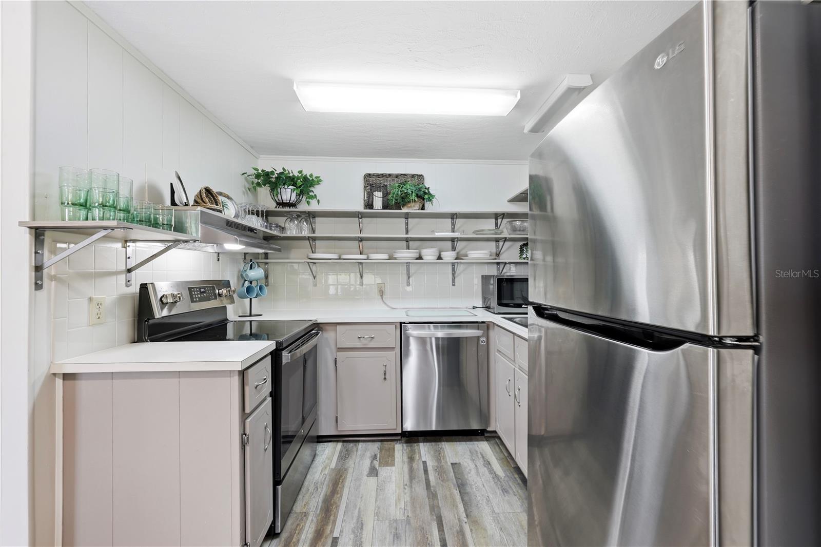 MAPLE LEAF ESTATES - Residential