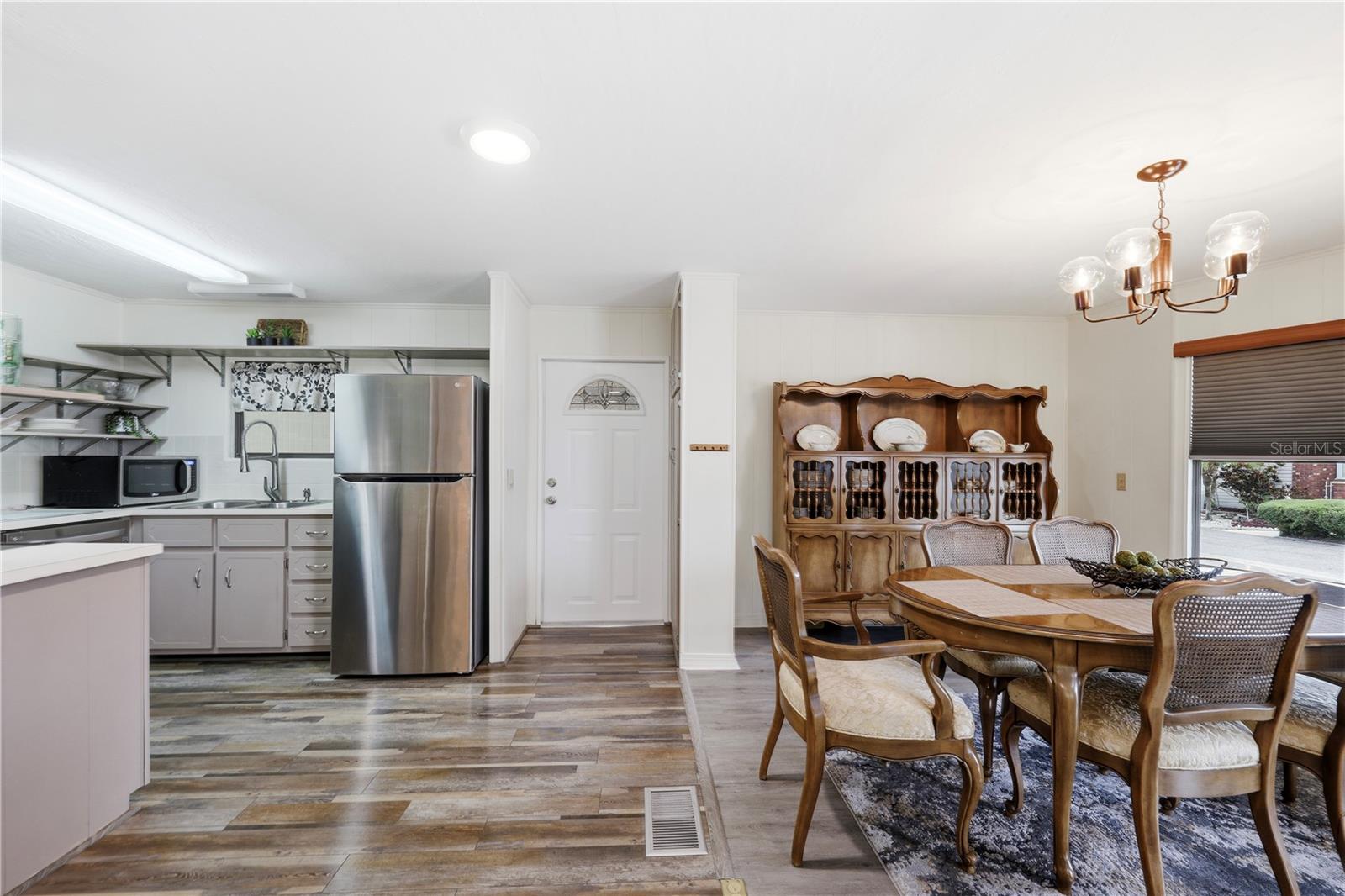 MAPLE LEAF ESTATES - Residential