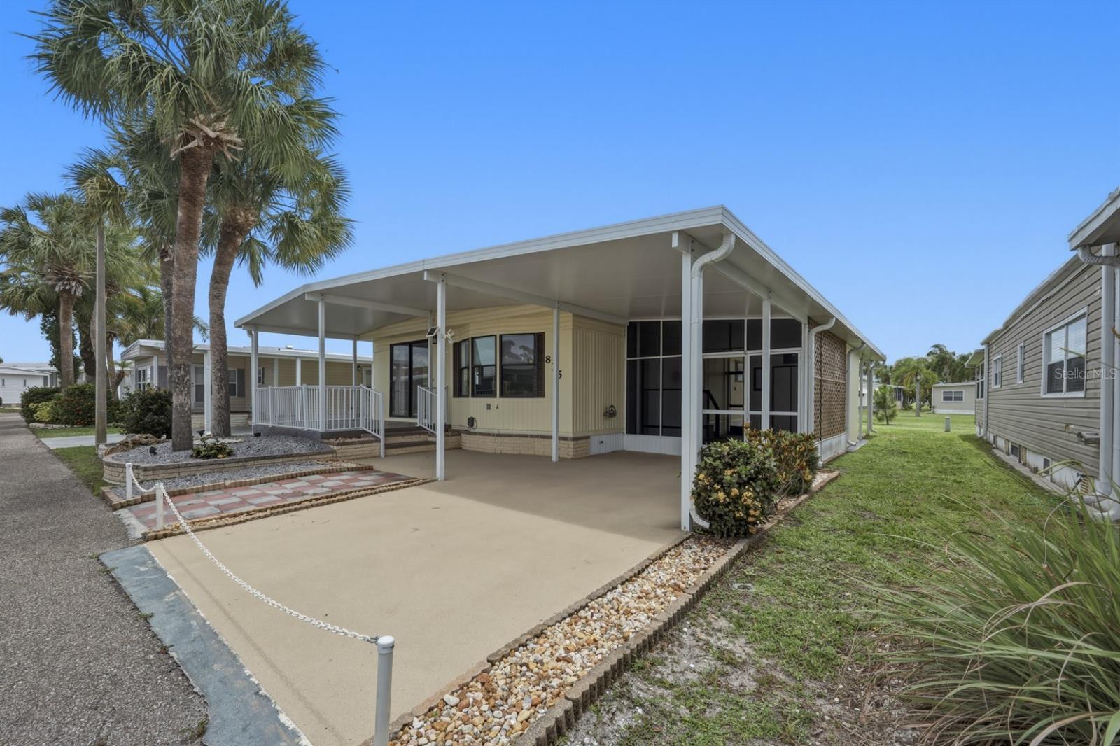 MAPLE LEAF ESTATES - Residential
