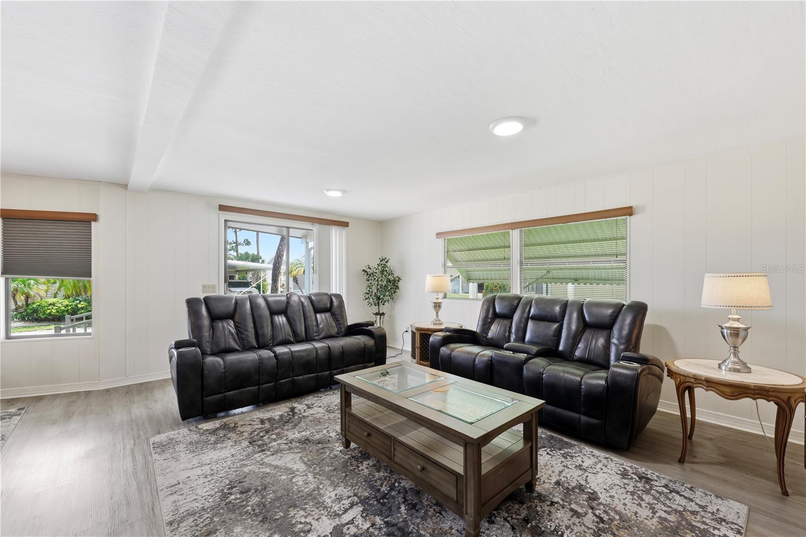 MAPLE LEAF ESTATES - Residential