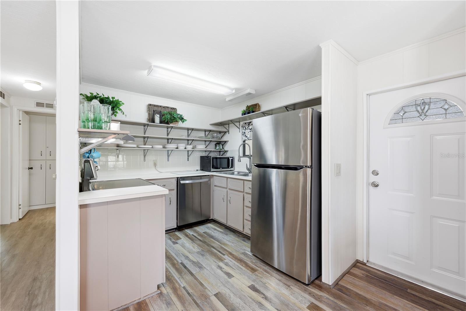 MAPLE LEAF ESTATES - Residential