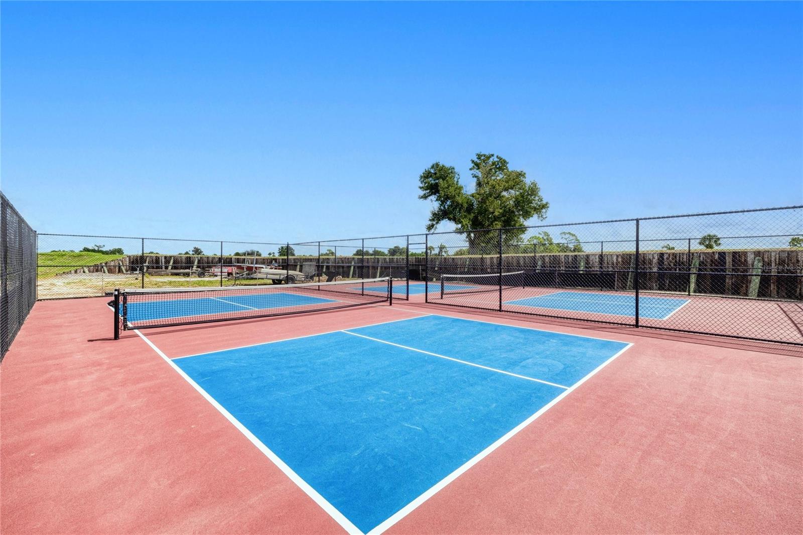 MAPLE LEAF ESTATES - Residential