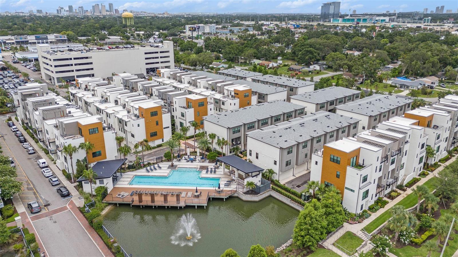 WESTSHORE VILLAGE TWNHMS - Residential