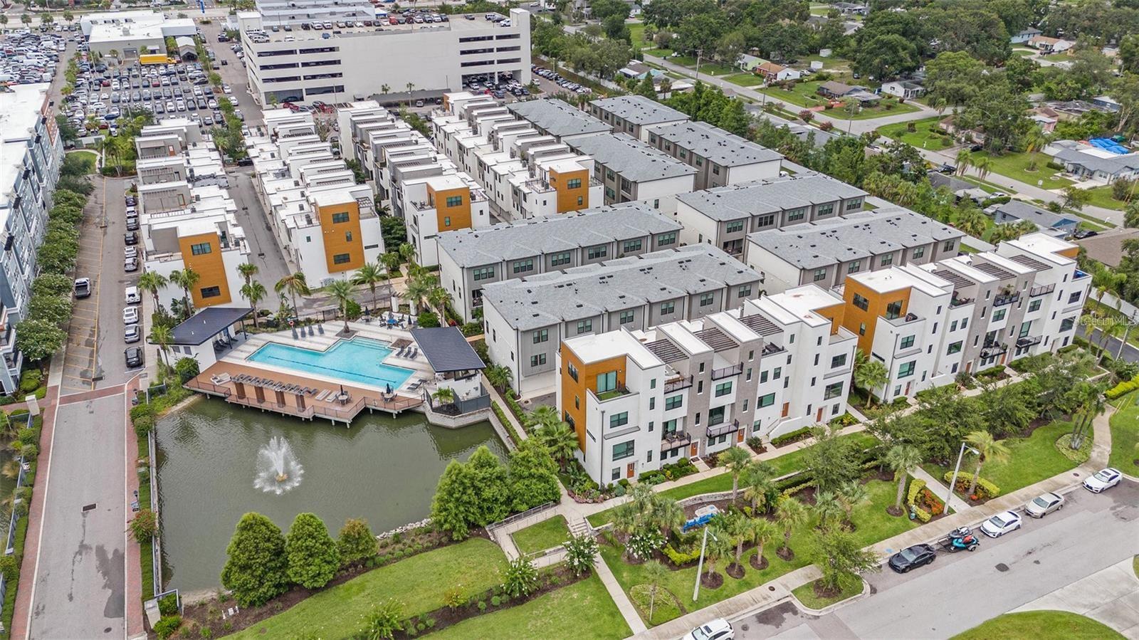 WESTSHORE VILLAGE TWNHMS - Residential