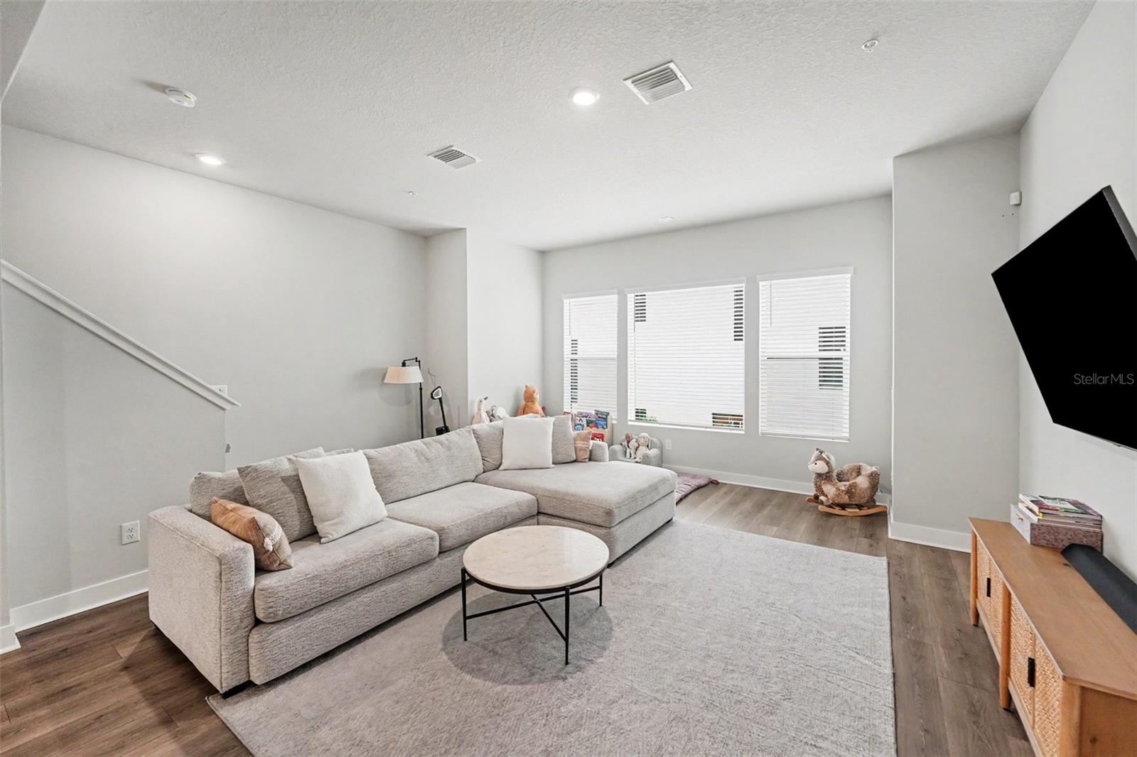 WESTSHORE VILLAGE TWNHMS - Residential