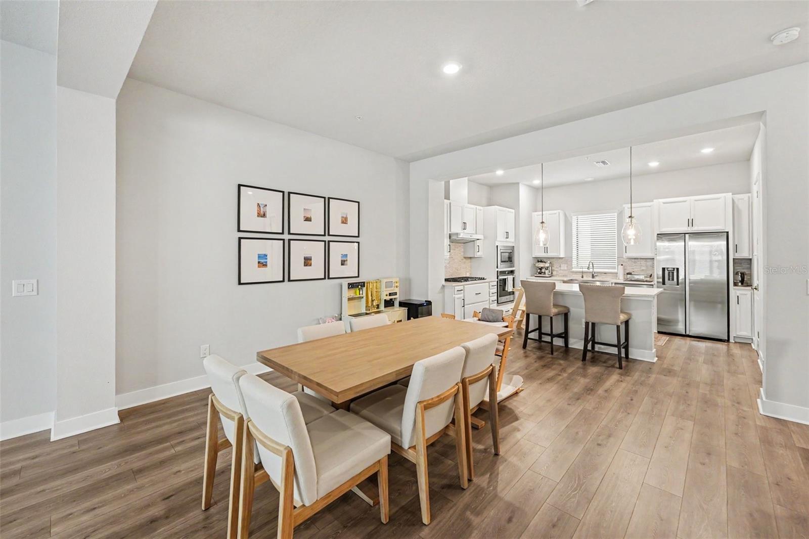 WESTSHORE VILLAGE TWNHMS - Residential