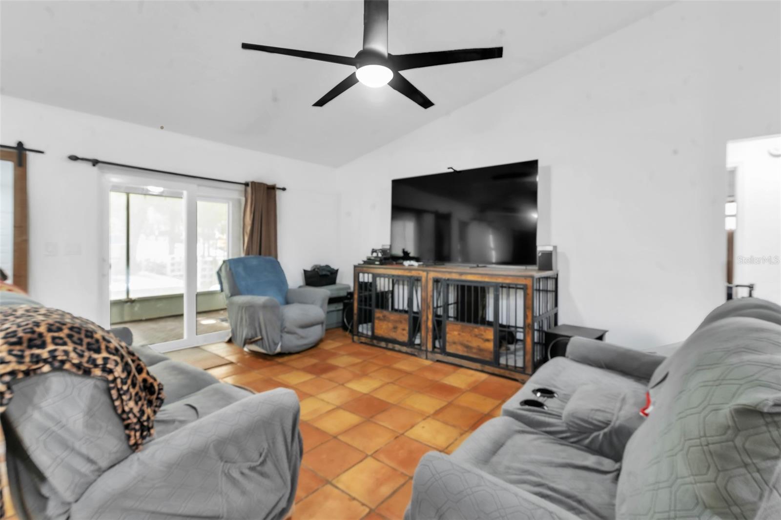 CASTLE COURT - Residential