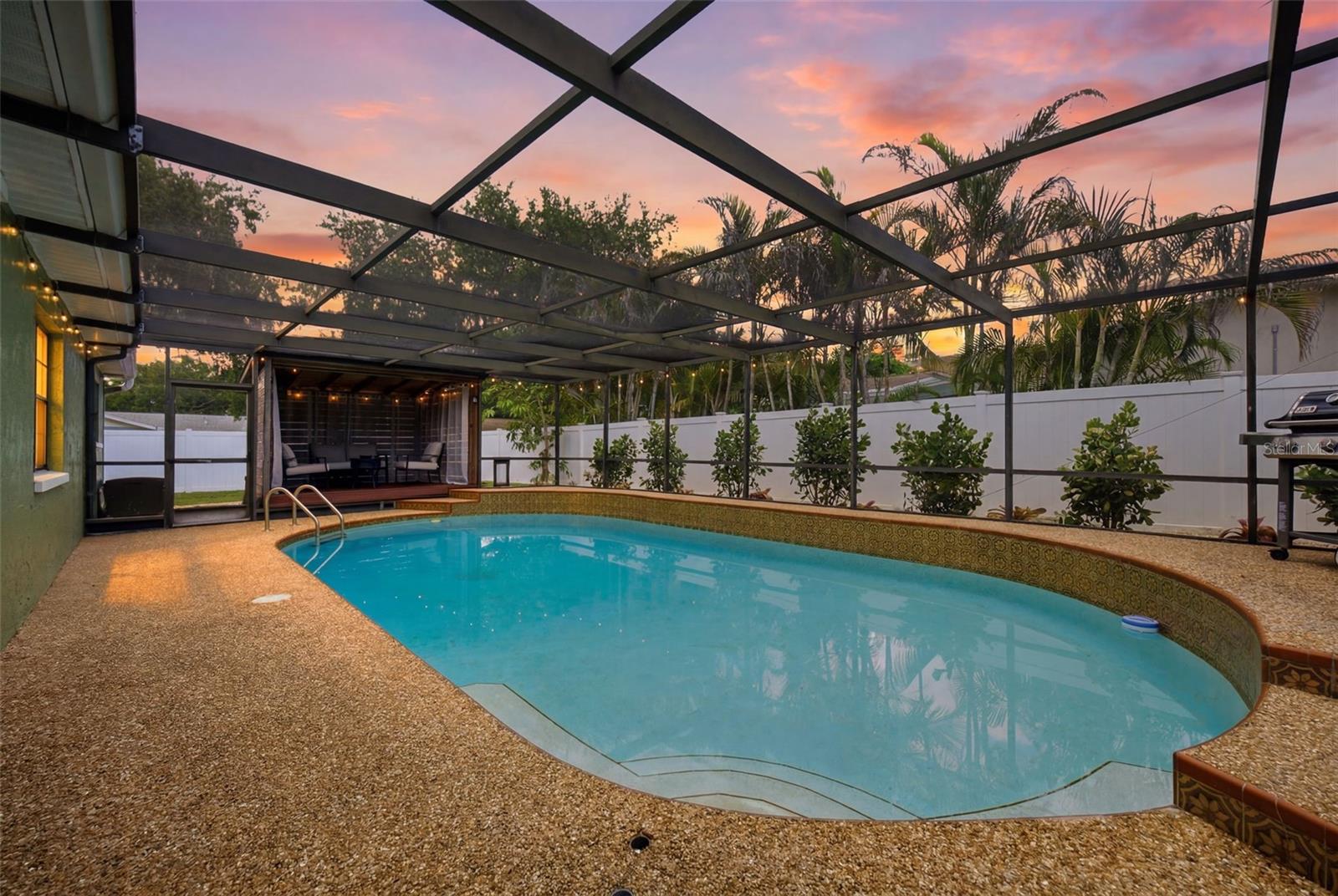 COUNTRY VILLAS - Residential