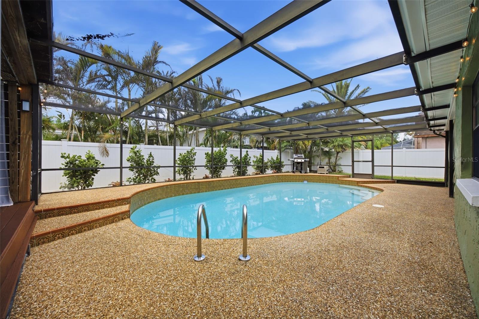 COUNTRY VILLAS - Residential