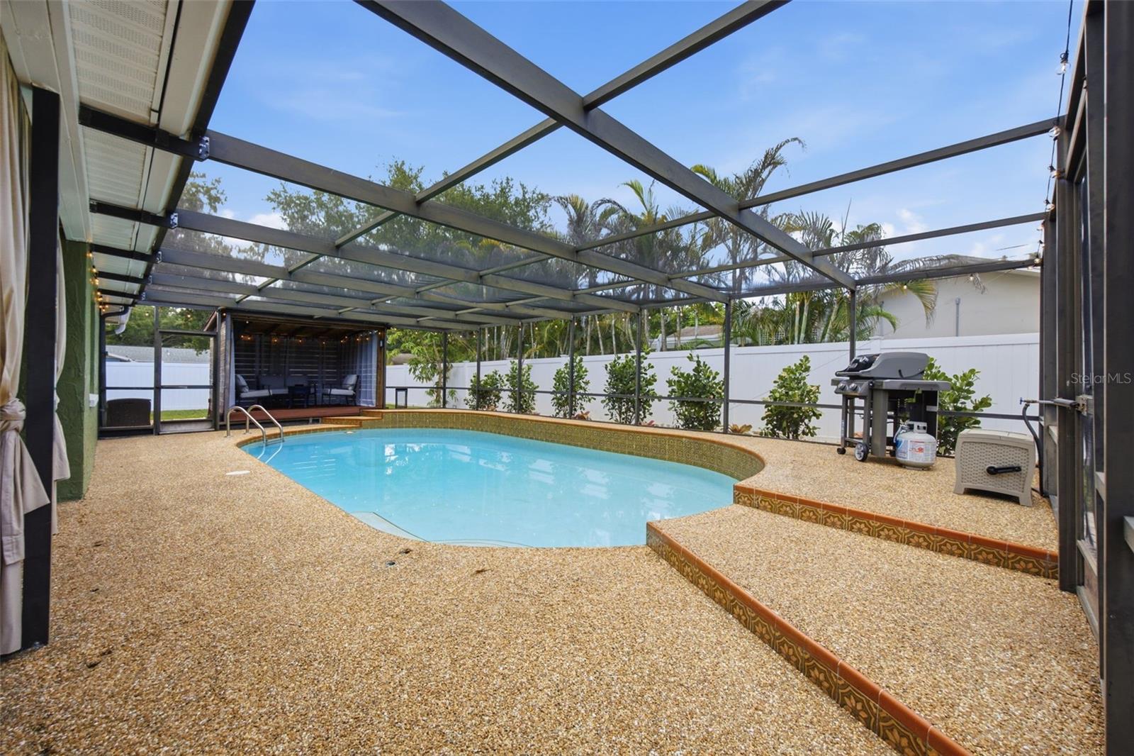 COUNTRY VILLAS - Residential