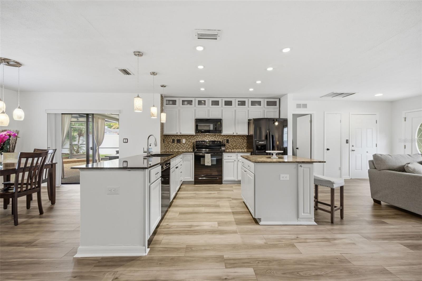 COUNTRY VILLAS - Residential