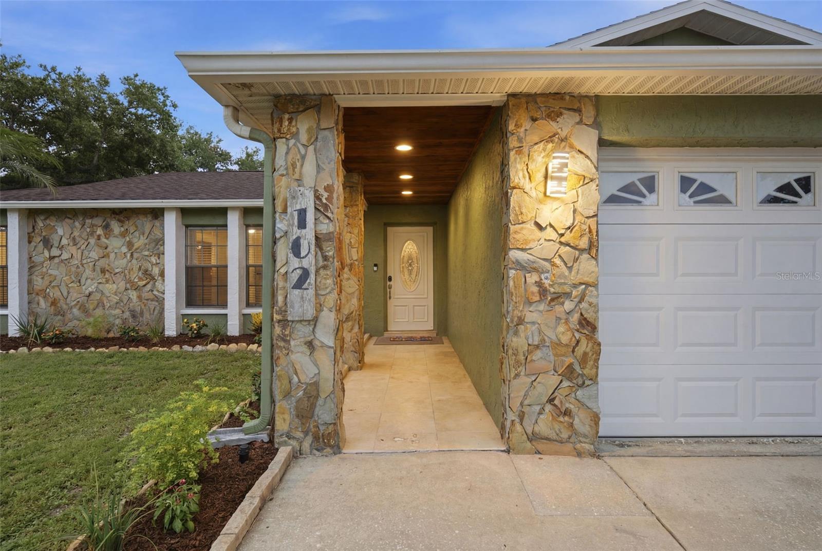 COUNTRY VILLAS - Residential