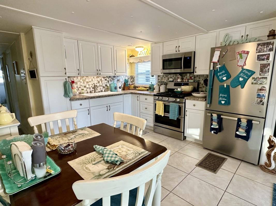 MOBILE ESTATES MOBILE HOME PARK - Residential