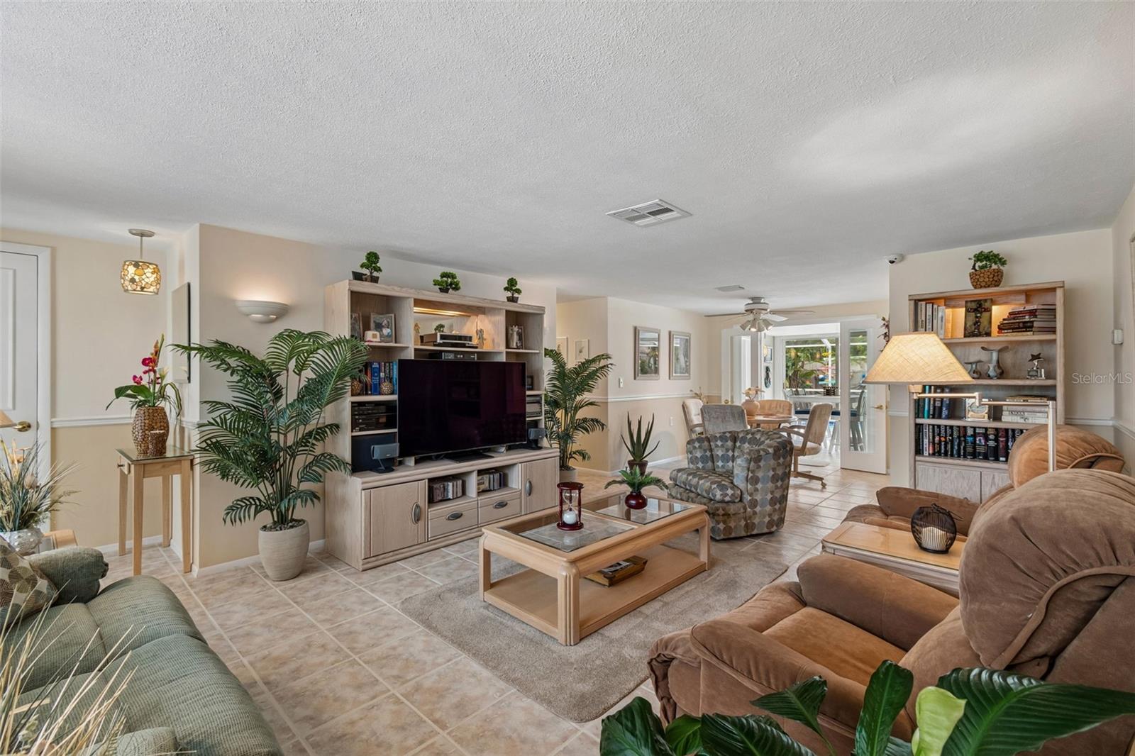 FOREST HILLS - Residential