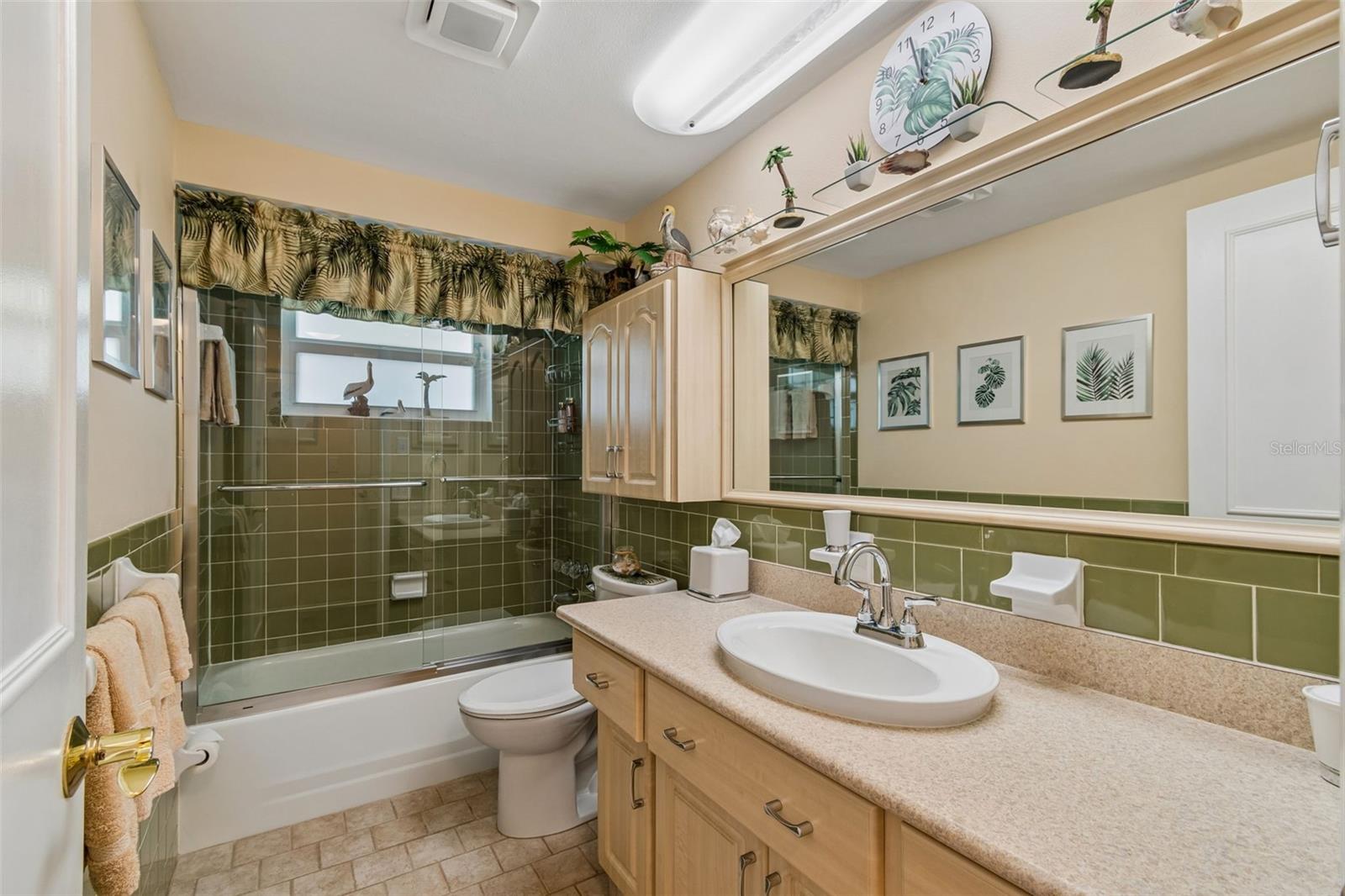 FOREST HILLS - Residential