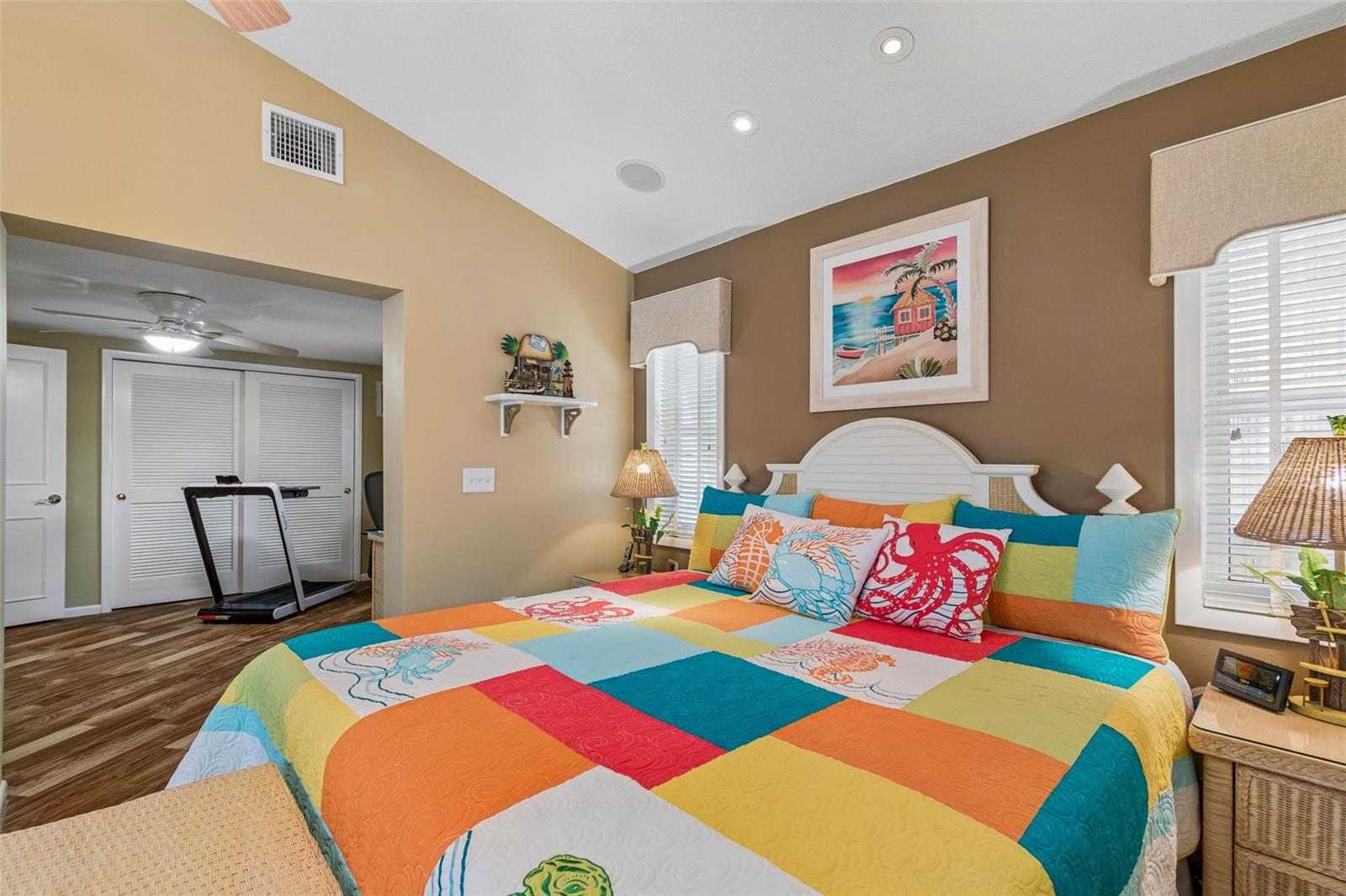 FOREST HILLS - Residential