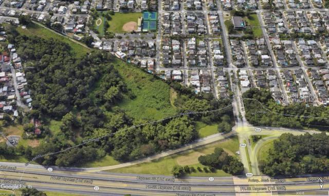 BAYAMON 18 CUERDAS IN FRONT OF PR 22 - Land